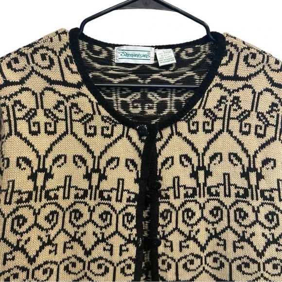 Vintage 80s Black Tan Cardigan Sweater Floral Hand Embroidered Grandmacore Large - Picture 2 of 7